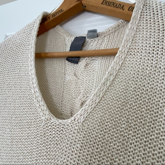 QUINN V-Neck Pullover Sweater w Cable Stitch Back Detail Tan Neutral Medium - Picture 3 of 10